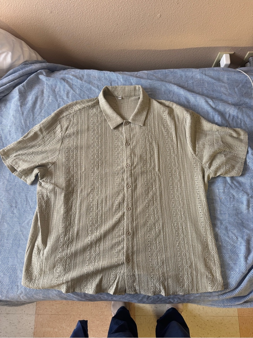 Men's Short Sleeve Button-Up Shirt in Tan
